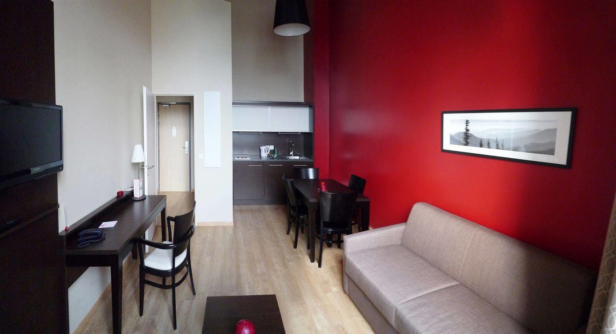 Residhome Grenoble Caserne De Bonne Экстерьер фото